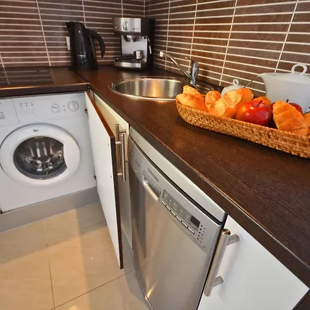 Wunderschoene In Mit Gemeinsamem Pool- Terrasse Und Ga By Interhome شقة كوستا كالما